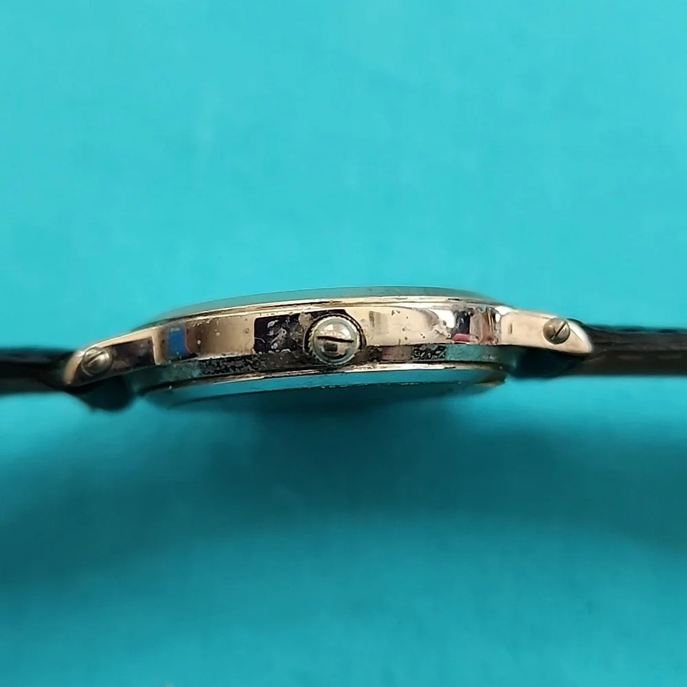 Vintage Rare Disney Clock Works Goofy Watch